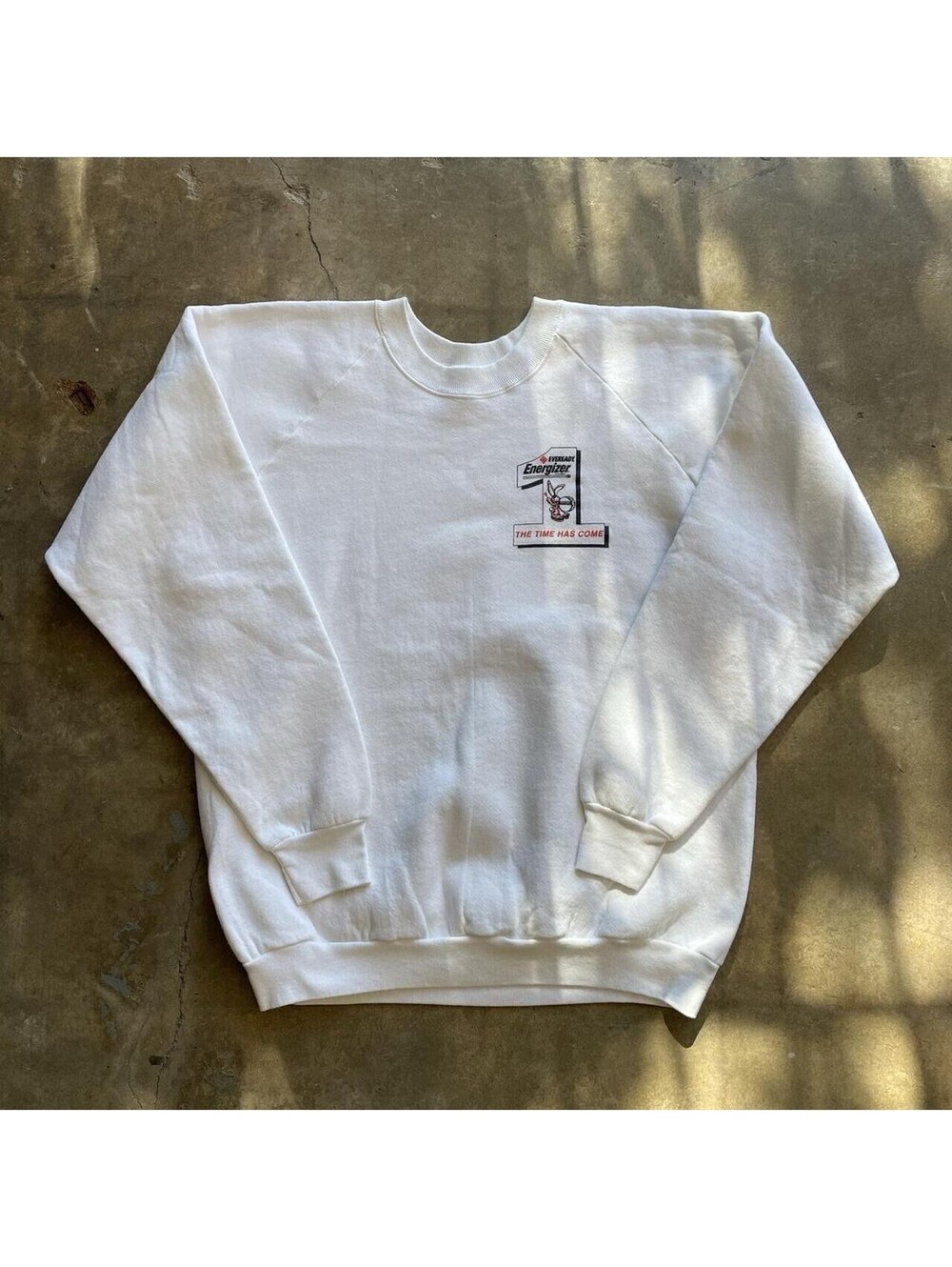 Vintage Fruit of The Loom Energizer Bunny Sweatshirt 90s Size XL White Crewneck